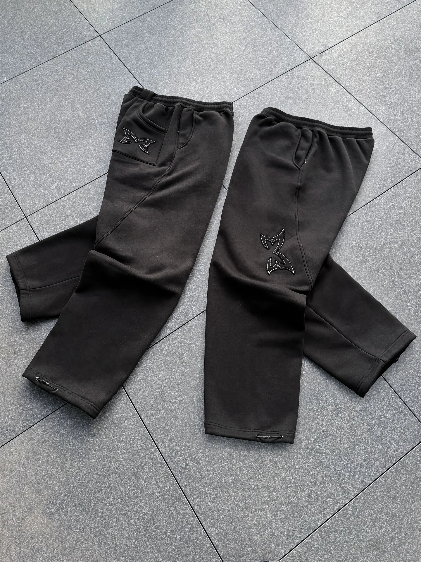 MERTRA REVERSE BIGSTEP JOGGERS MERTRA REVERSE BIGSTEP JOGGERS